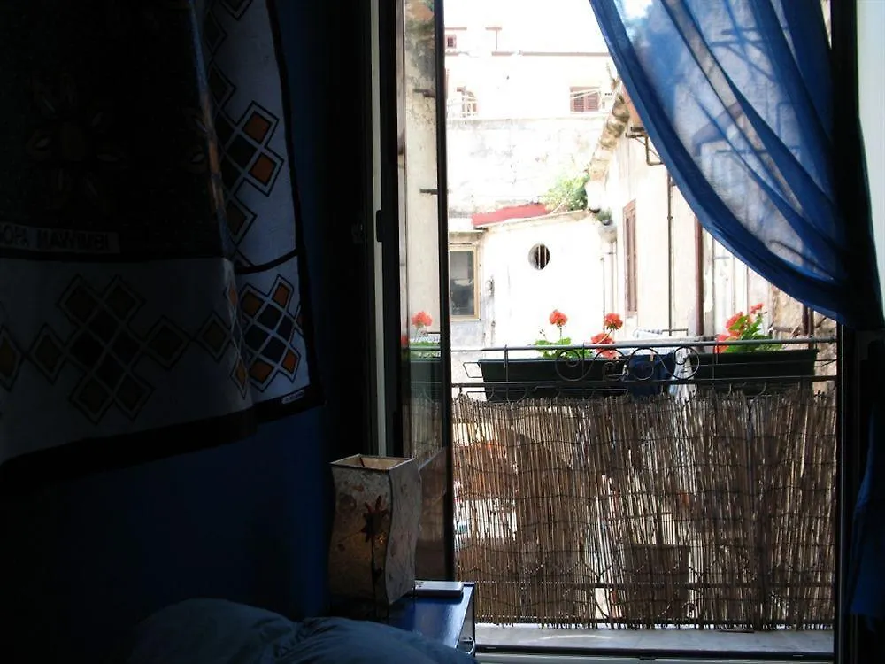 La Casa Di Marzapane Bed and Breakfast Palermo 2*,