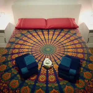 la-tana-tra-i-tetti.hotelitalianriviera.com/